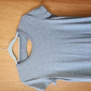 Cotton dress with cutout back